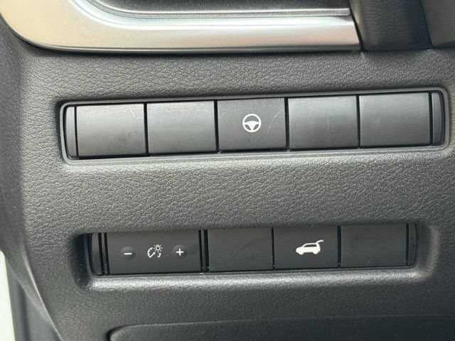 Used 2023 Nissan Rogue SV w/ SV Premium Package AWD/4WD image 19