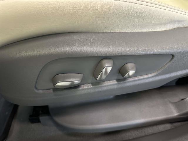 Used 2023 Cadillac XT6 Premium Luxury image 18