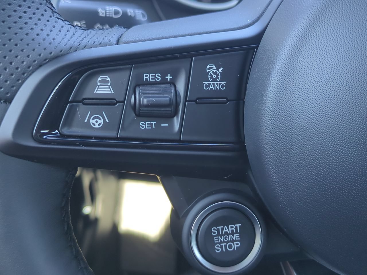 New 2025 Alfa Romeo Giulia w/ Driving Assist Package RWD image 23