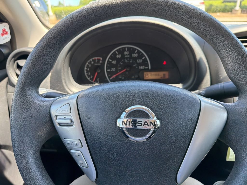 Used 2015 Nissan Versa S FWD image 19