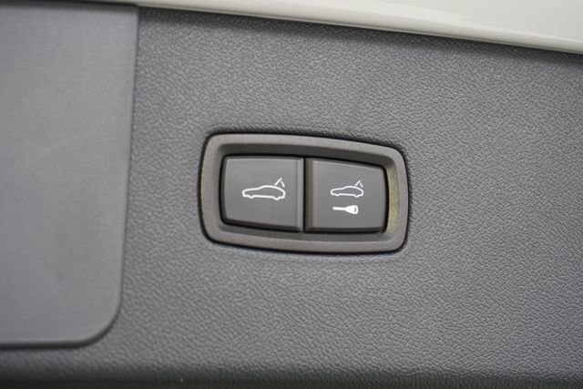 Used 2022 Porsche Cayenne Turbo AWD/4WD image 13