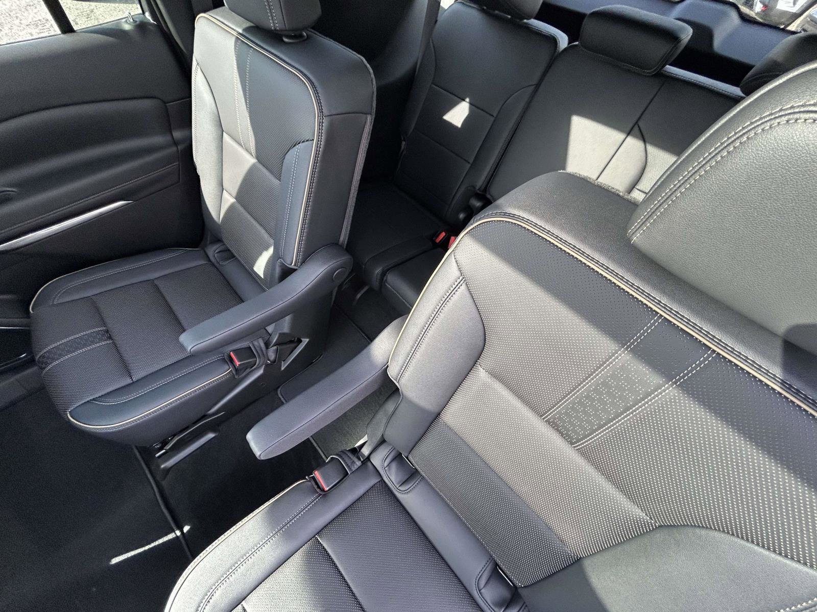 New 2026 Chevrolet Traverse High Country w/ LPO, Floor Liner Package image 12