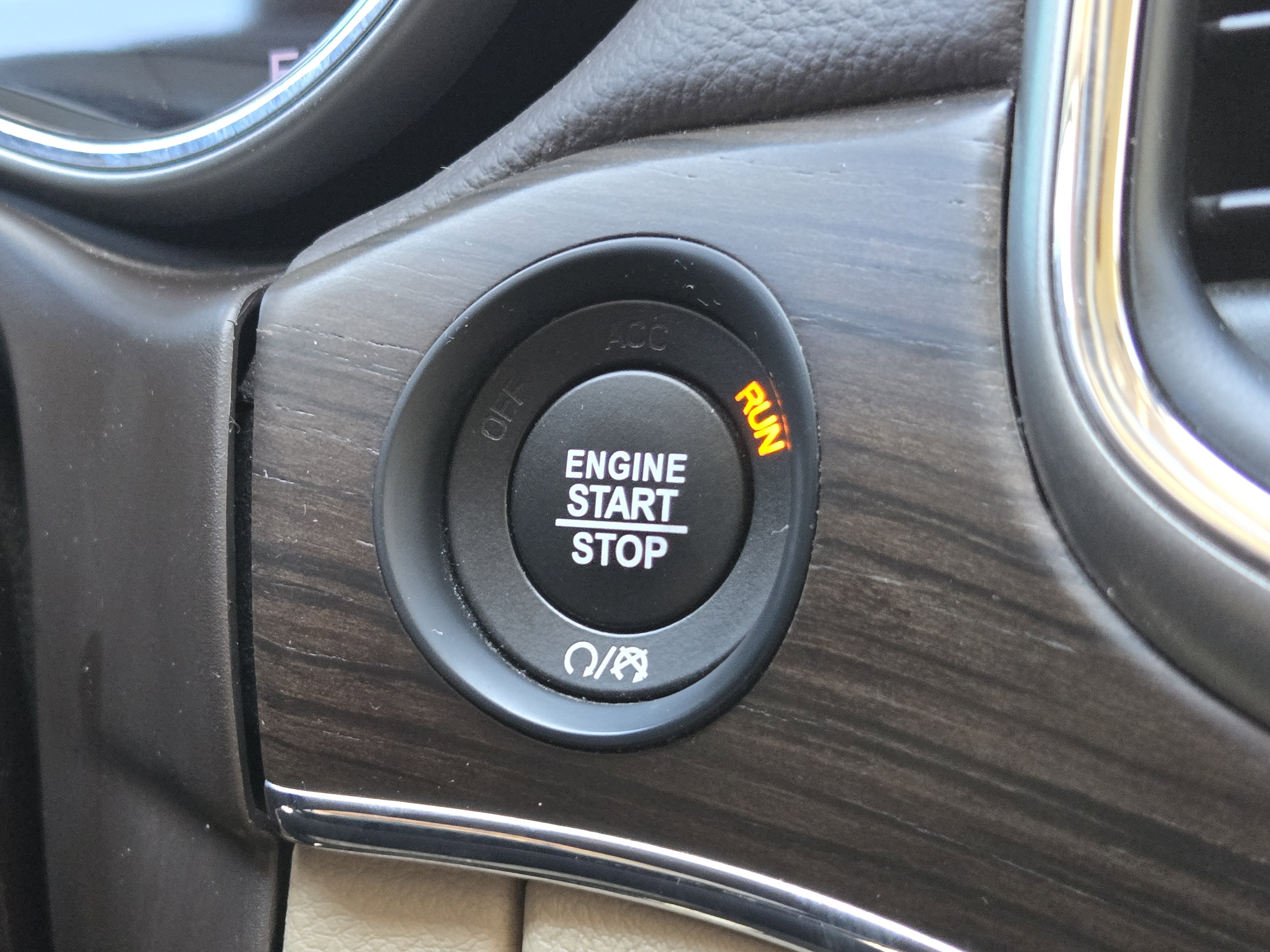 Used 2018 Jeep Grand Cherokee Overland RWD image 22