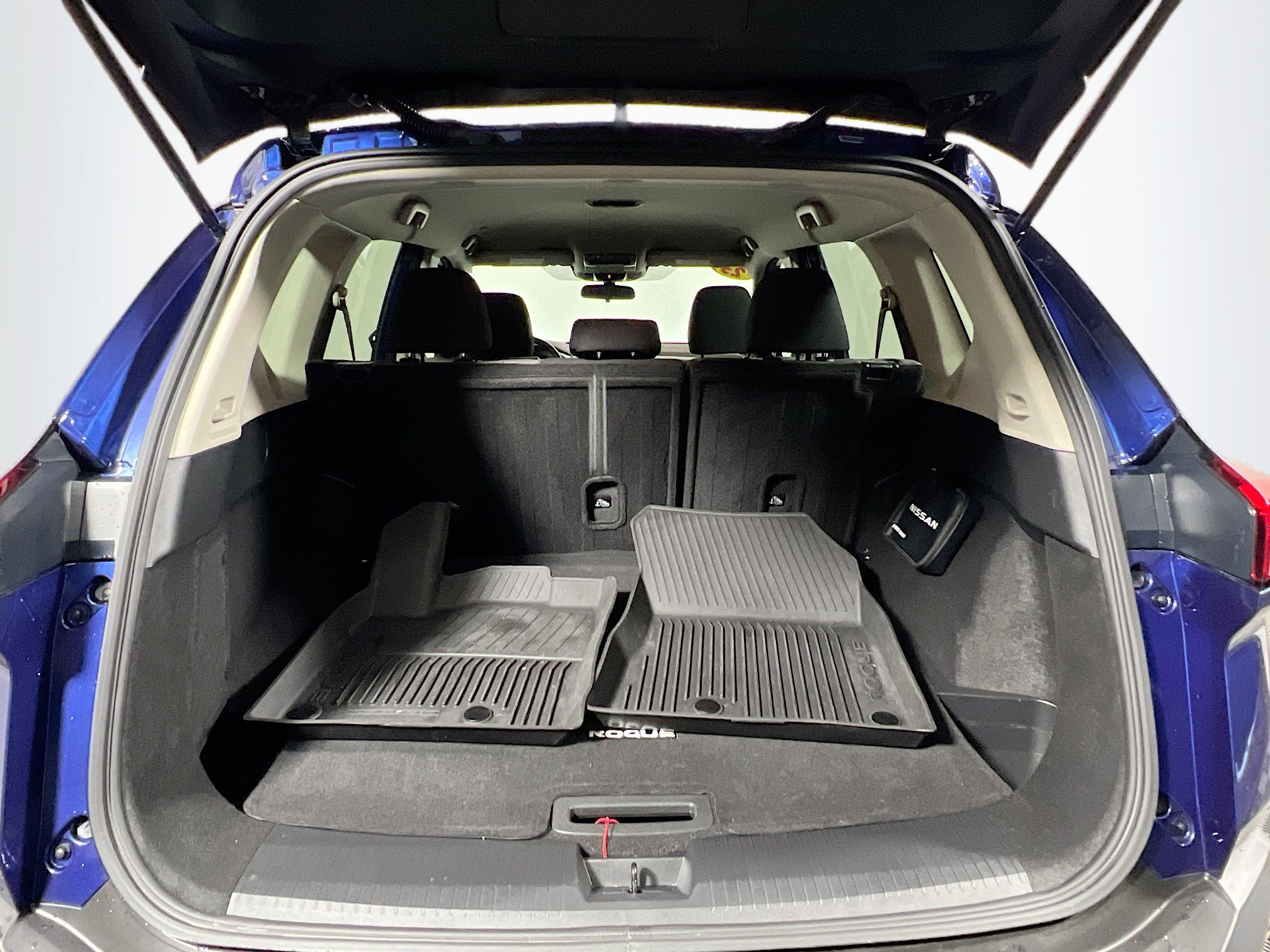 Used 2023 Nissan Rogue SV FWD image 34