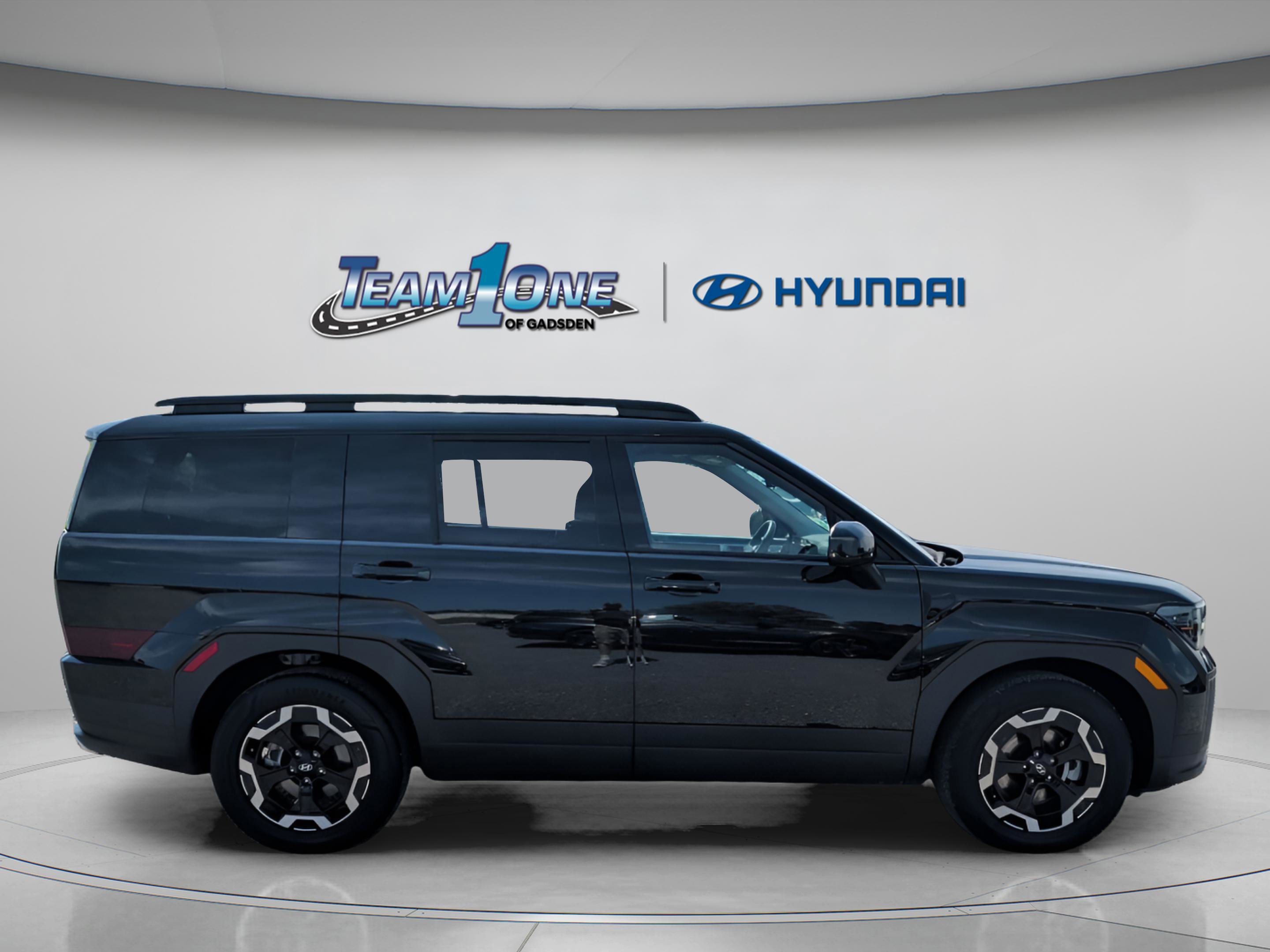 Used 2024 Hyundai Santa Fe SEL FWD image 9