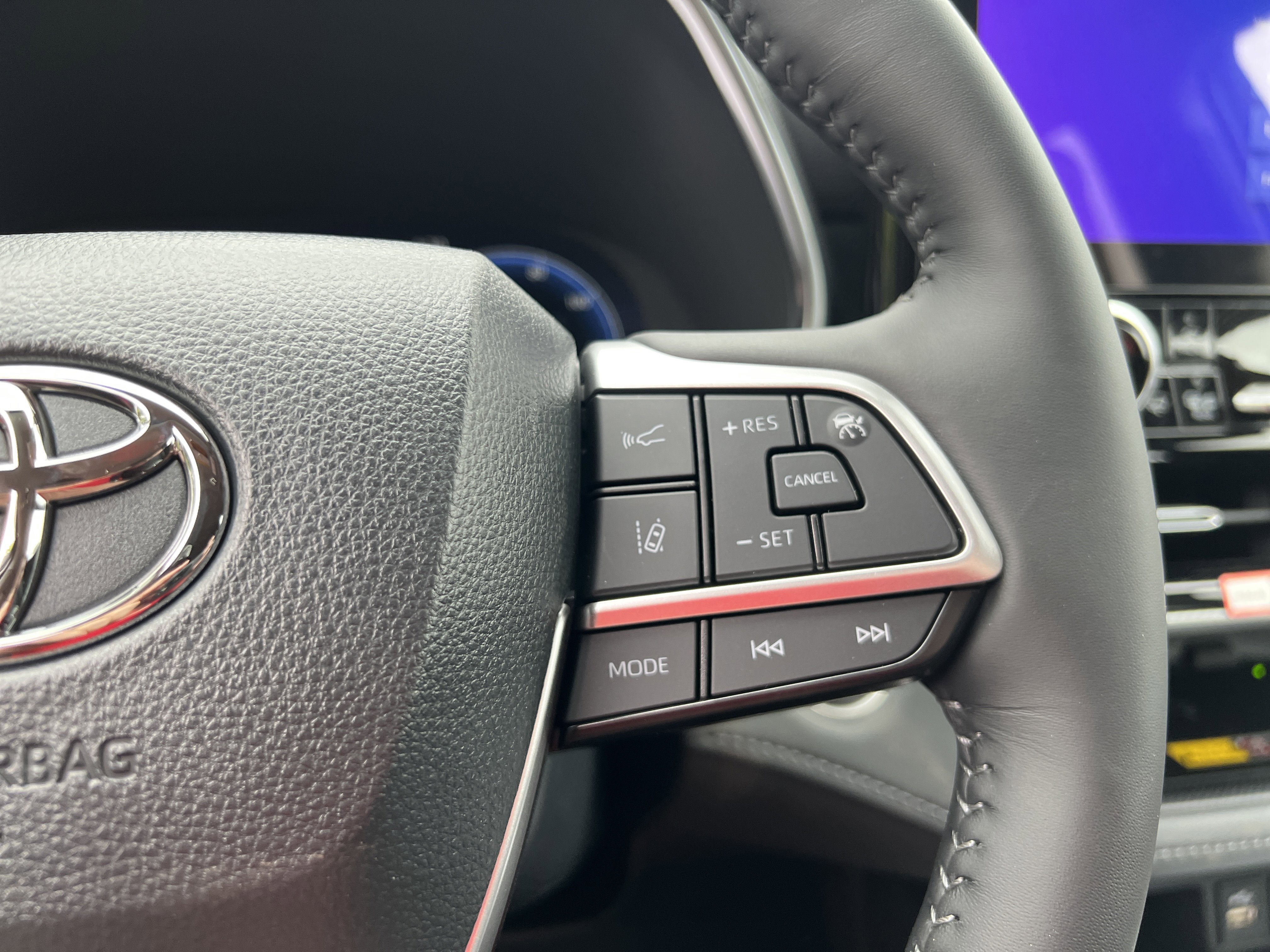 New 2026 Toyota Highlander Platinum AWD/4WD image 15