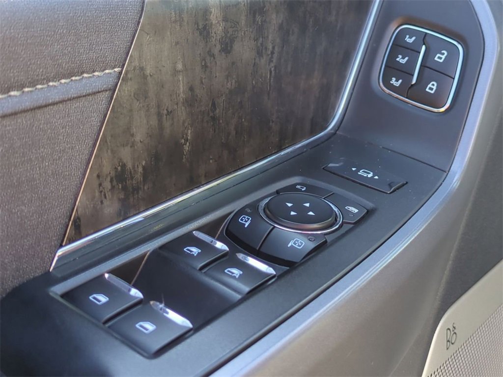Used 2024 Ford F250 Lariat image 12