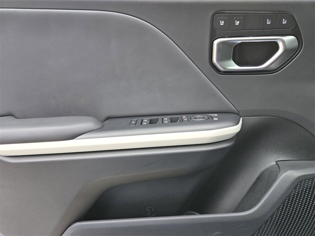 New 2025 Kia K4 GT-Line w/ GT-Line Premium Package image 16