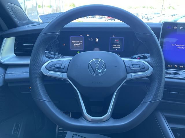 Used 2025 Volkswagen Tiguan SE R-Line AWD/4WD image 11
