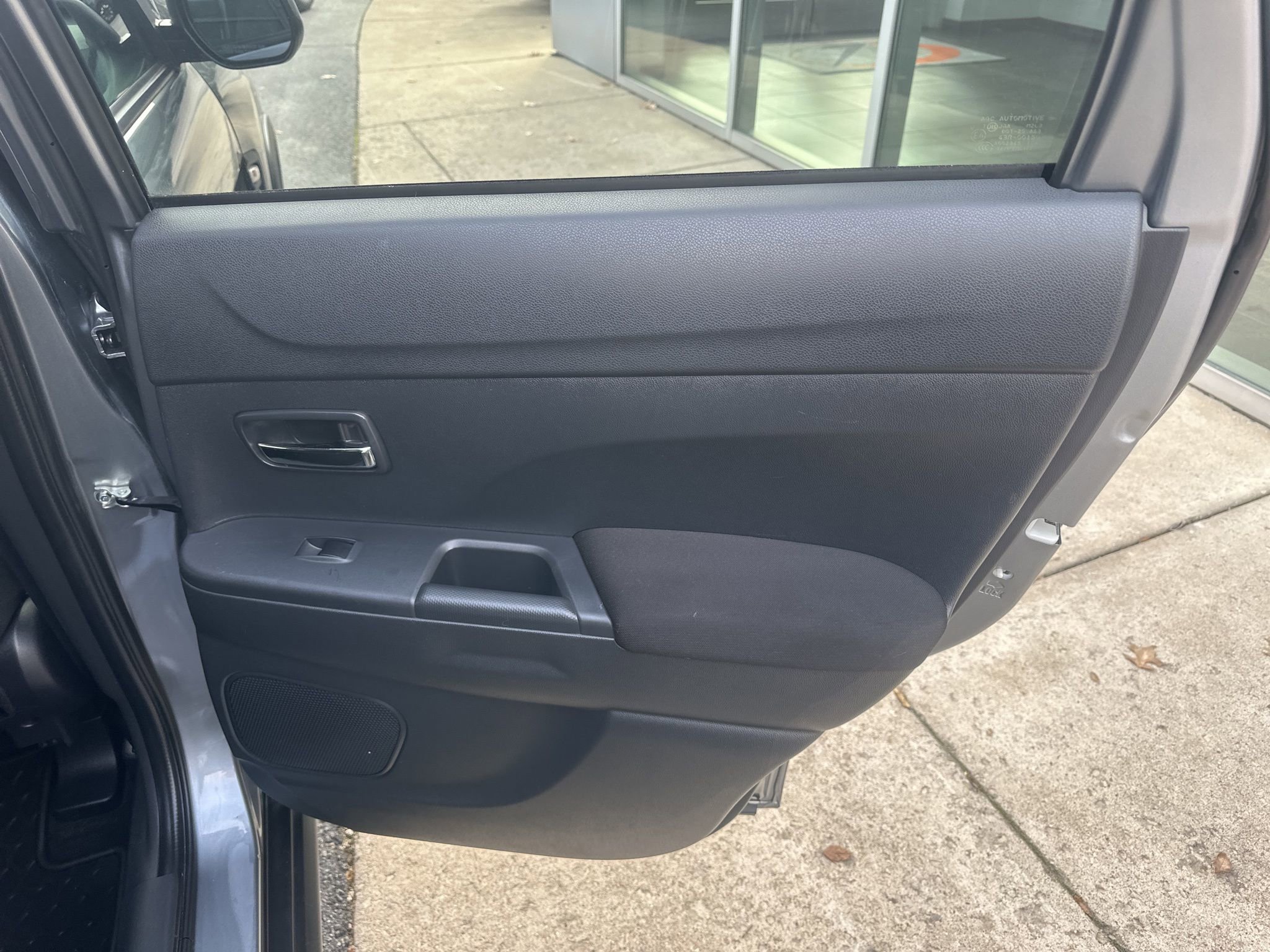 Used 2024 Mitsubishi Outlander Sport ES image 15