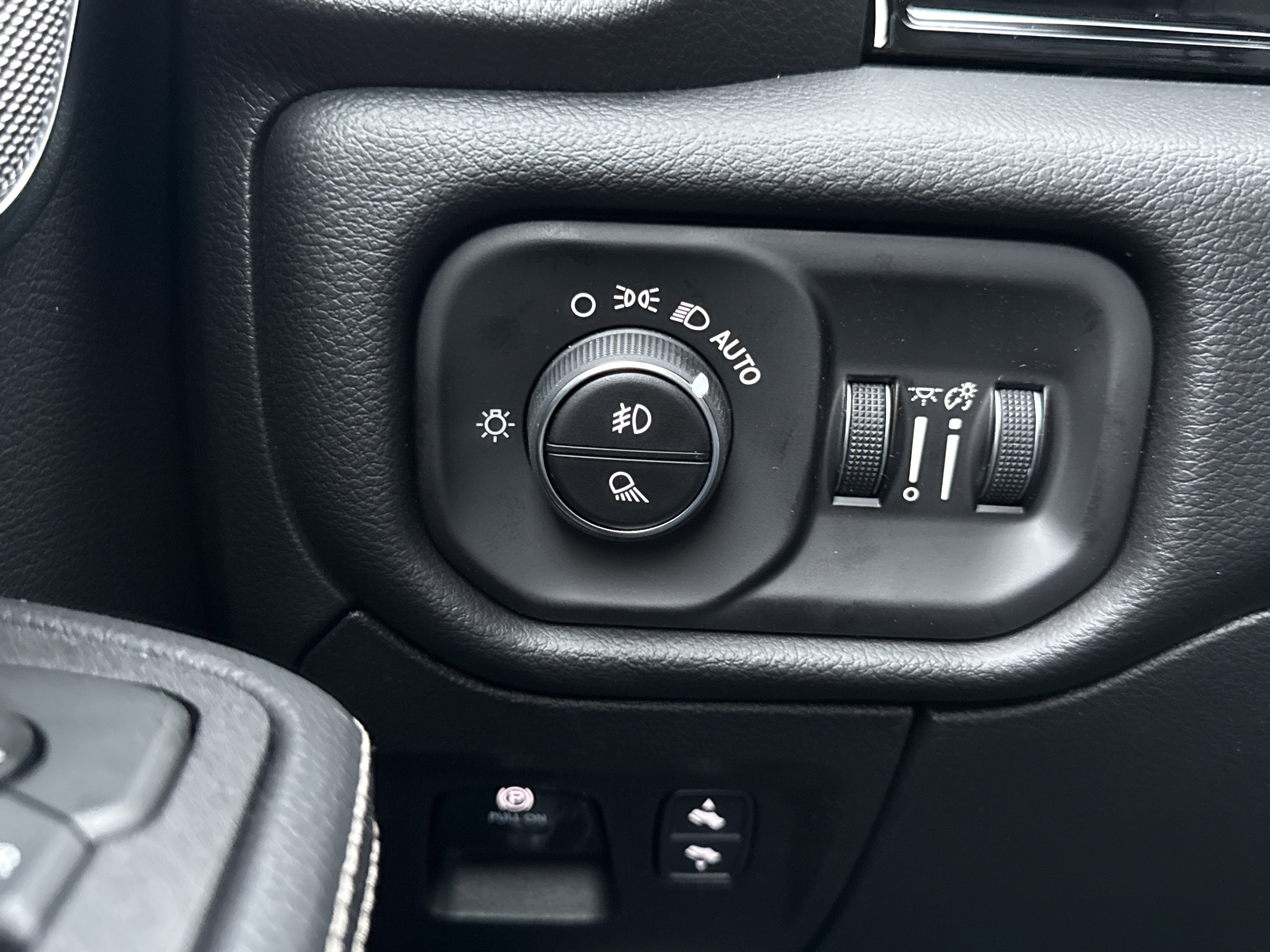 New 2026 RAM 1500 Laramie image 37