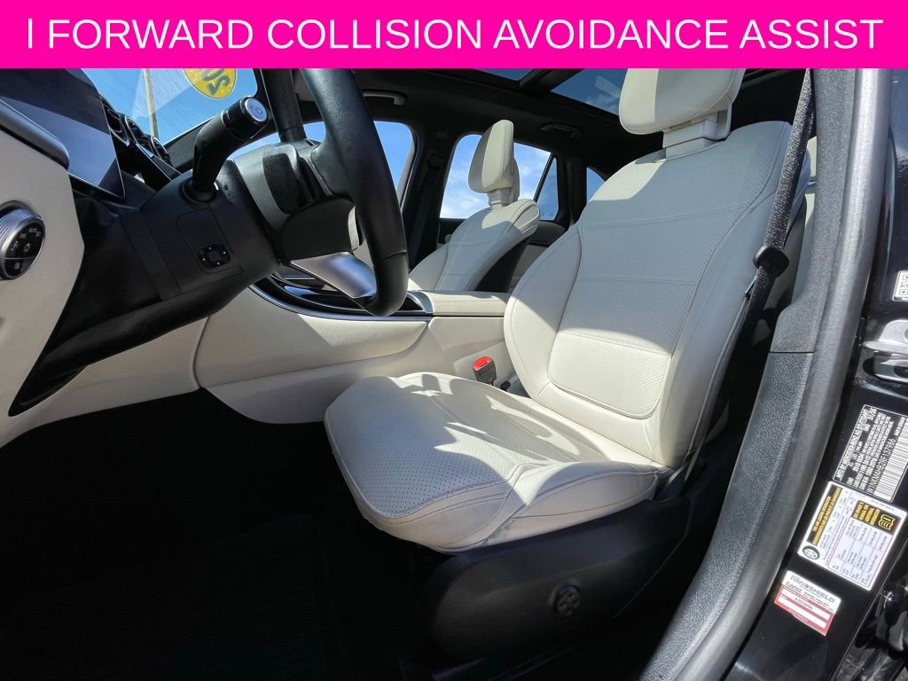Used 2024 Mercedes-Benz GLC 300 4MATIC image 16