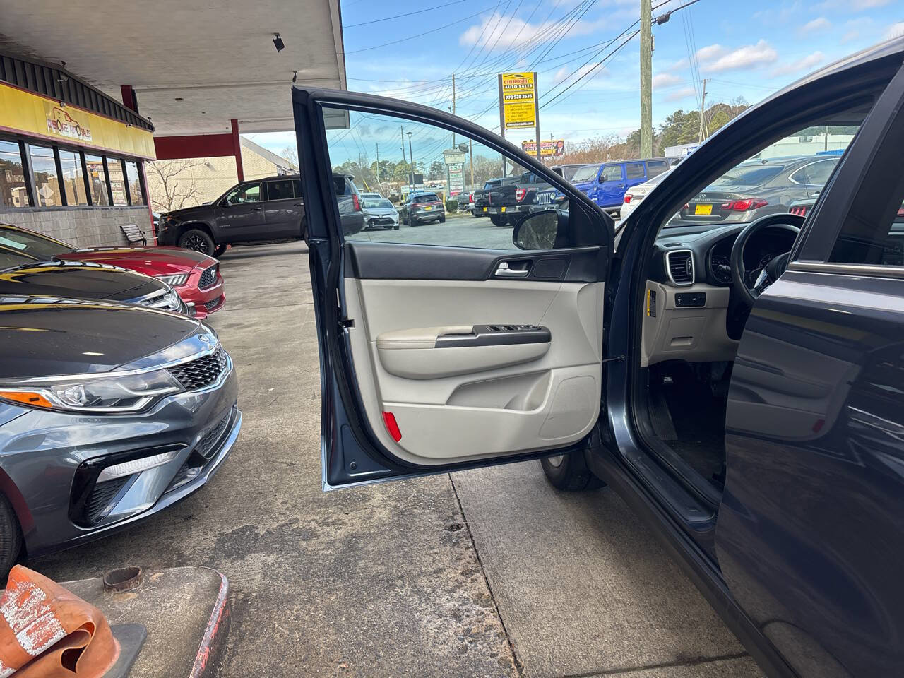 Used 2021 Kia Sportage LX image 8