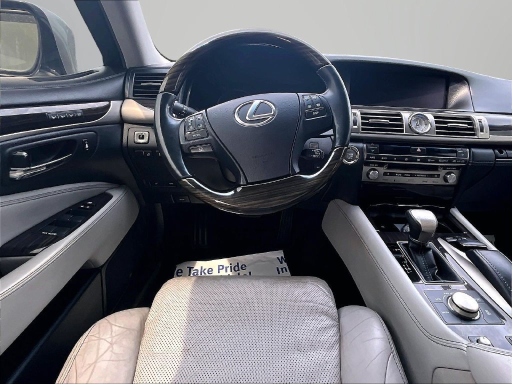 Used 2014 Lexus LS 460 AWD w/ Comfort Package image 5