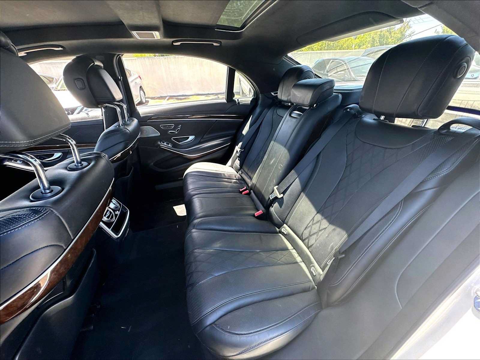 Used 2018 Mercedes-Benz S 560 Sedan image 28