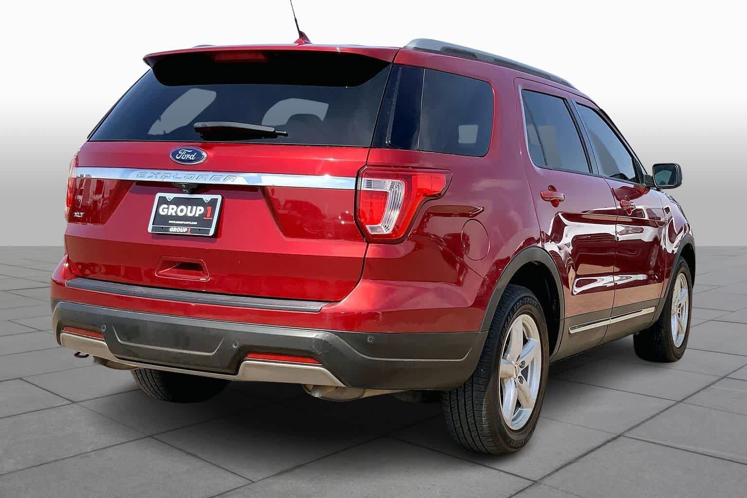 Used 2019 Ford Explorer XLT w/ Equipment Group 201A FWD image 13