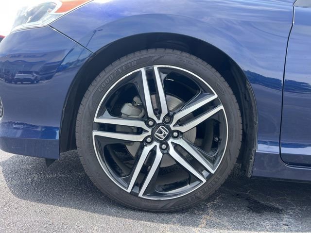 Used 2016 Honda Accord Sport image 10
