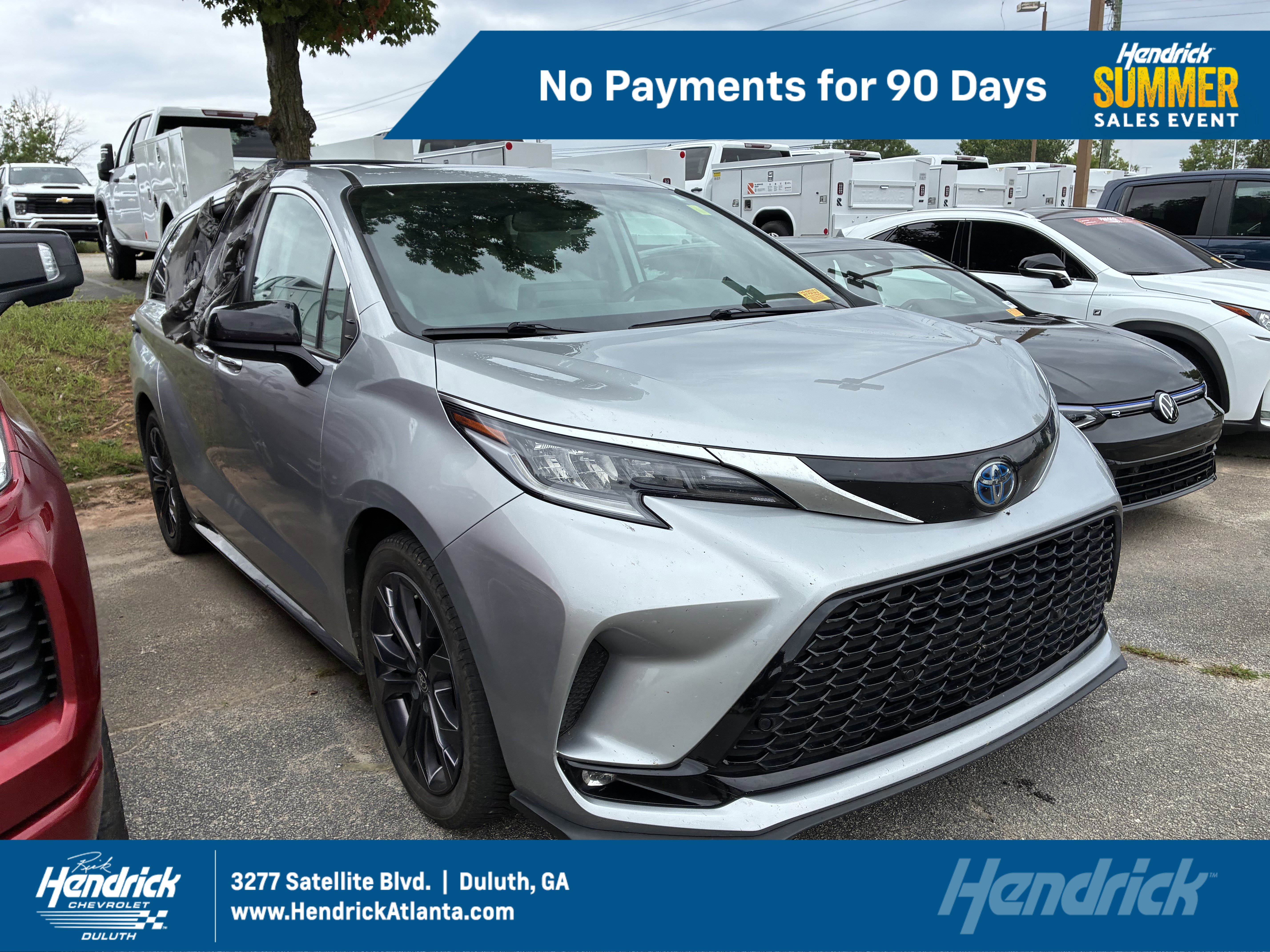 Used 2022 Toyota Sienna XSE FWD video 1