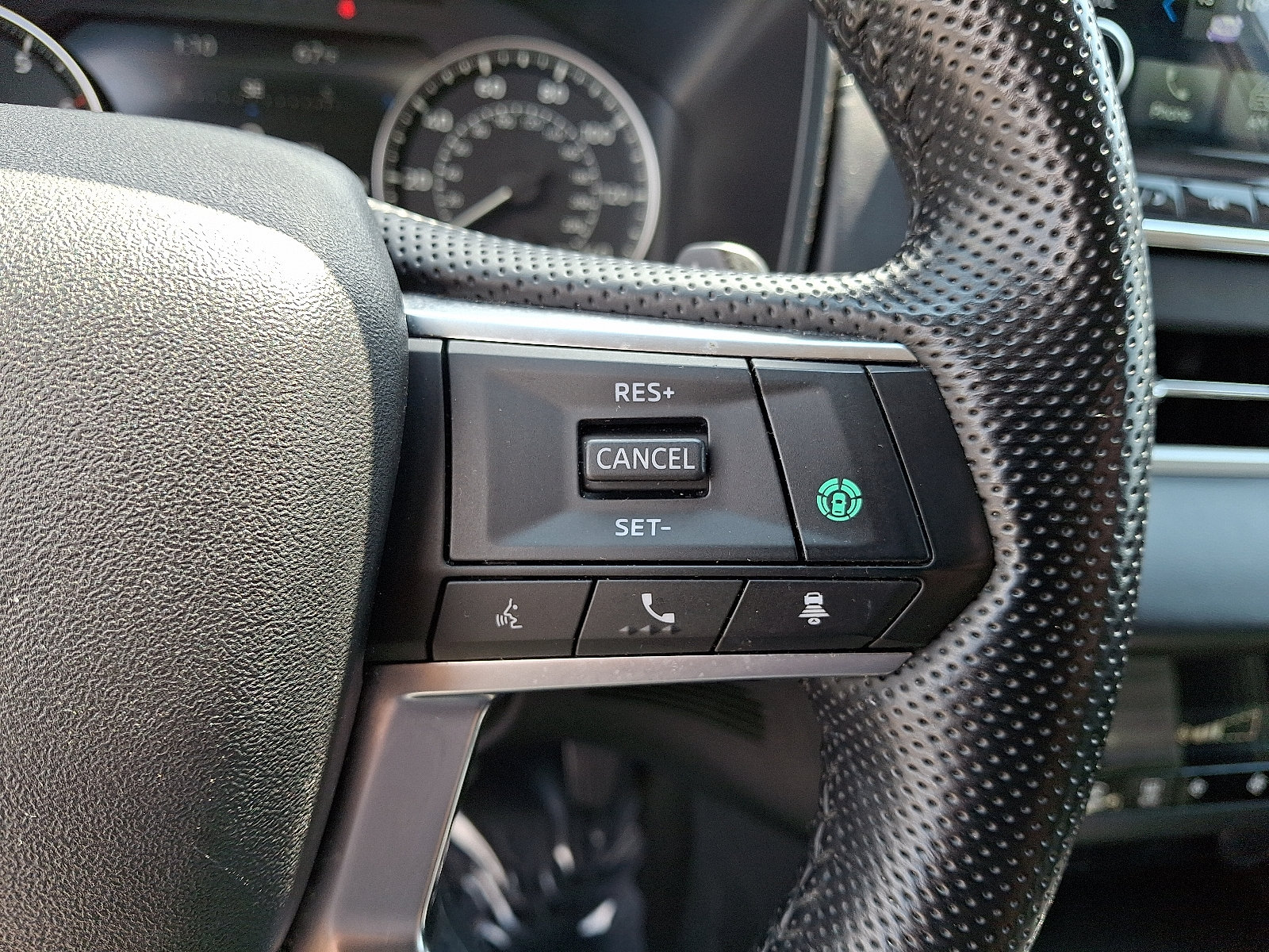 Used 2024 Mitsubishi Outlander SE Black Edition AWD/4WD image 23