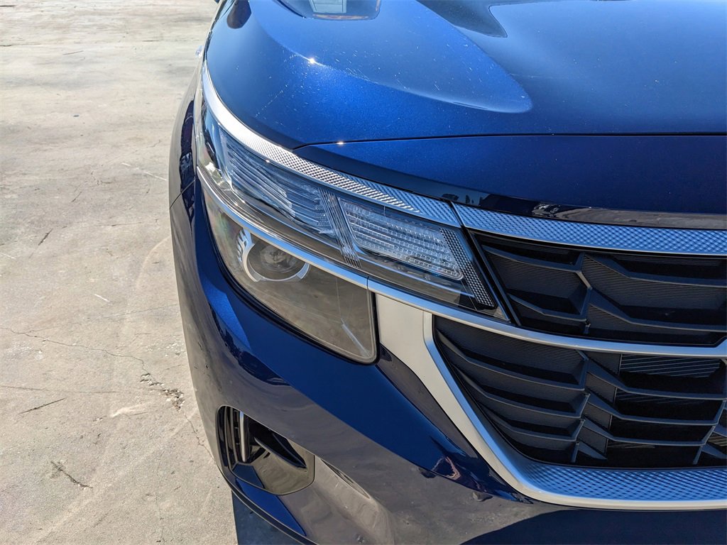 Certified 2025 Kia Seltos LX image 11