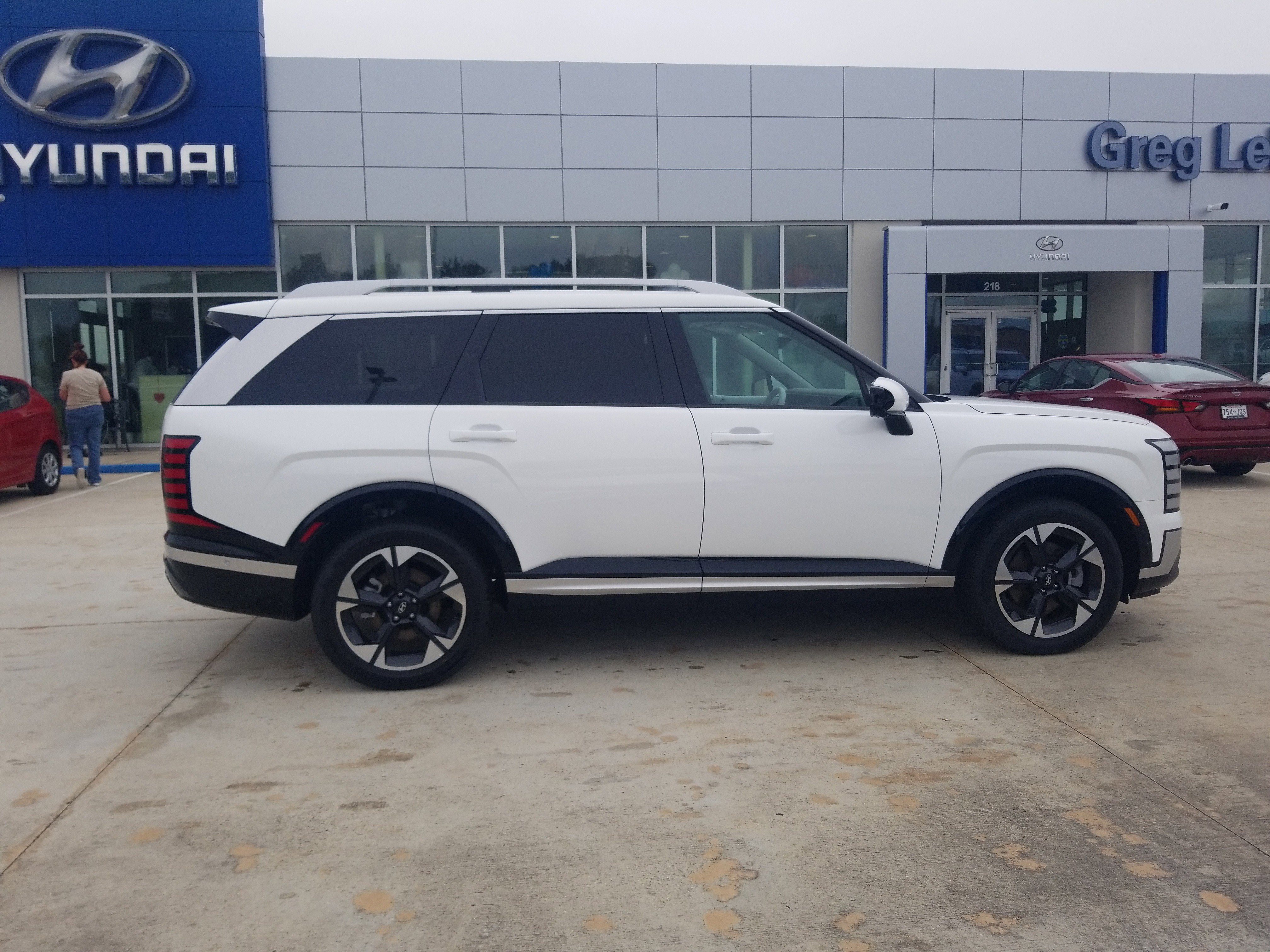 New 2026 Hyundai Palisade Limited FWD image 8