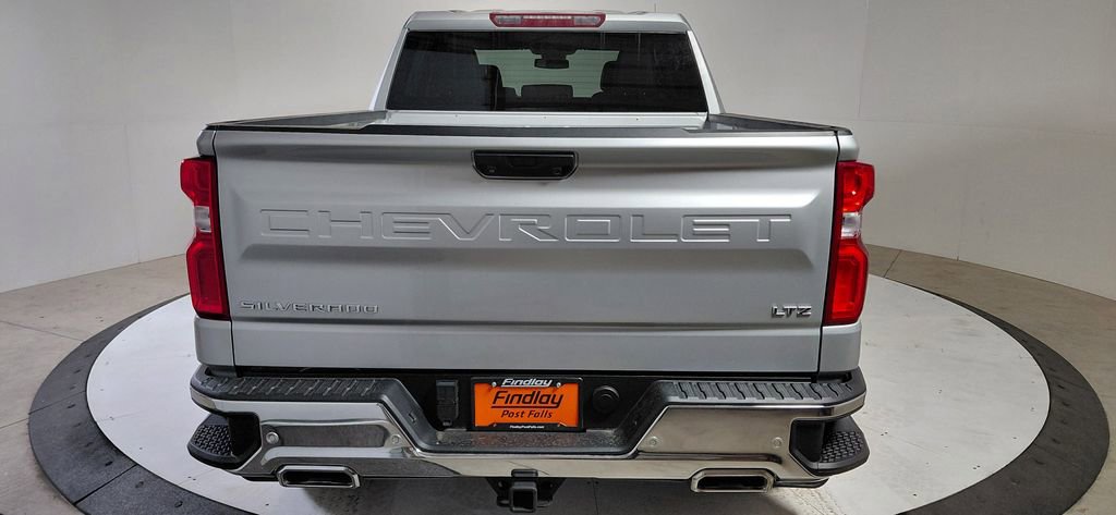 Used 2022 Chevrolet Silverado 1500 LTZ w/ Z71 Off-Road Package AWD/4WD image 6