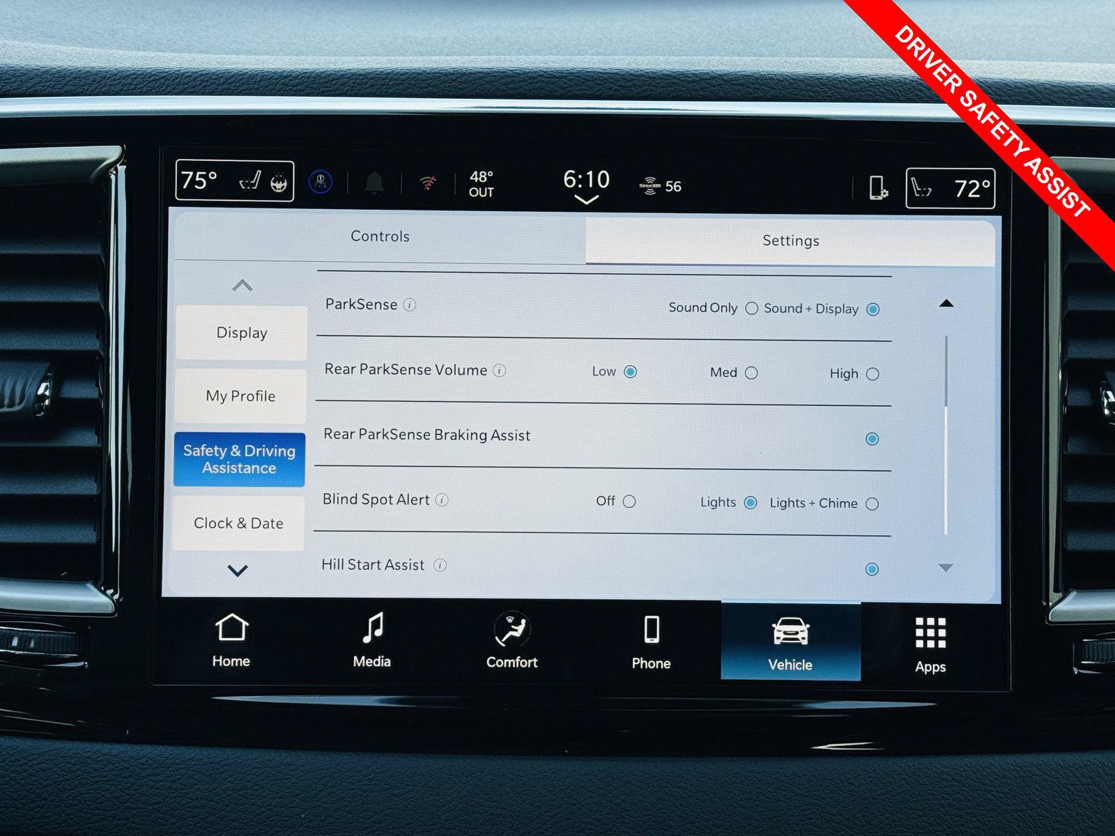 New 2026 Chrysler Voyager LX FWD image 9