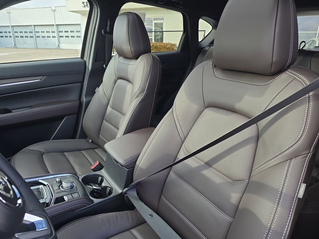 New 2025 MAZDA CX-5 Signature image 13