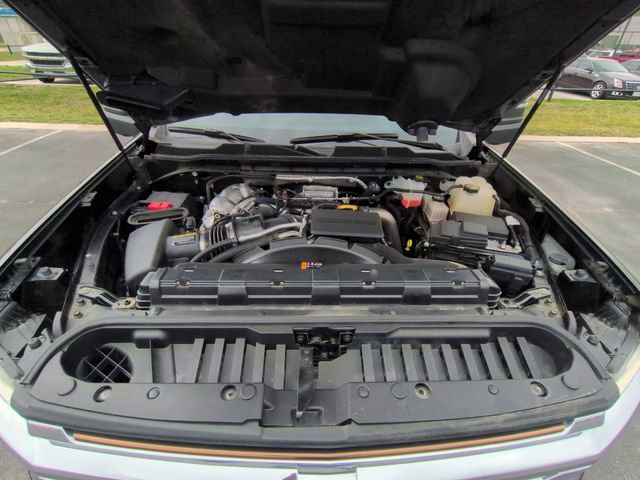 Used 2023 Chevrolet Silverado 3500 High Country w/ Technology Package AWD/4WD image 28