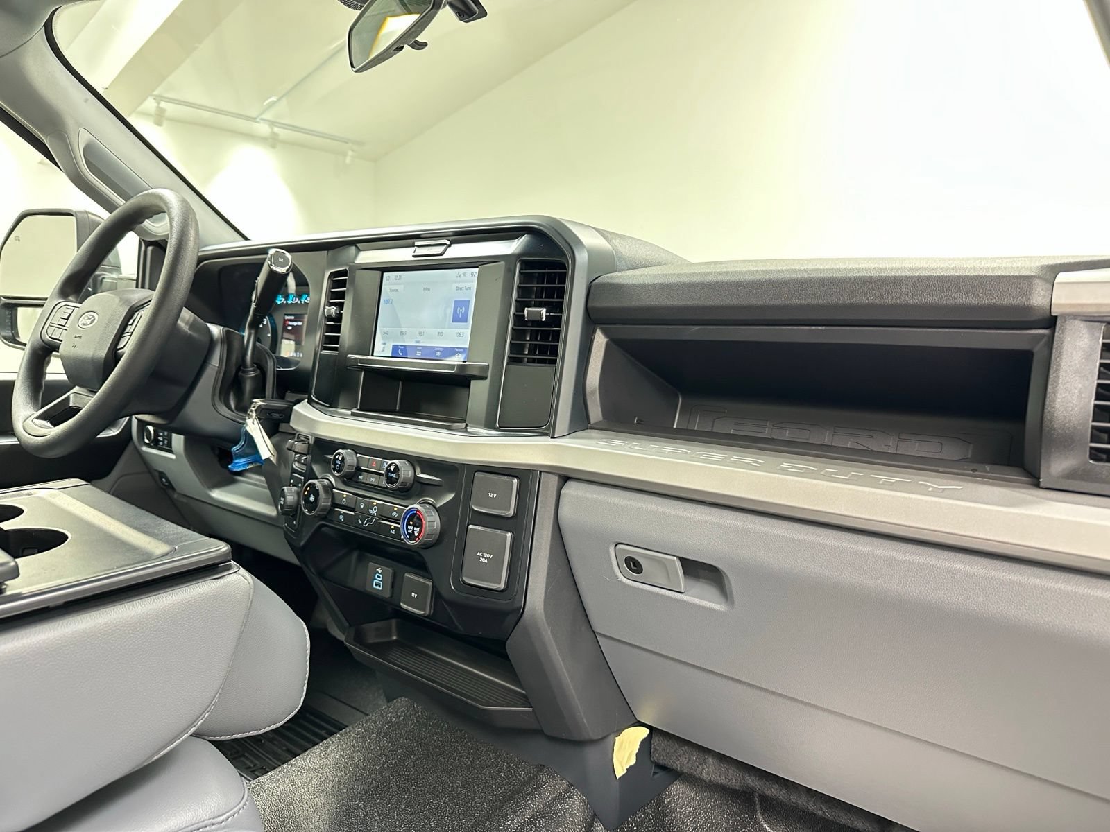 New 2025 Ford F350 XL AWD/4WD image 18