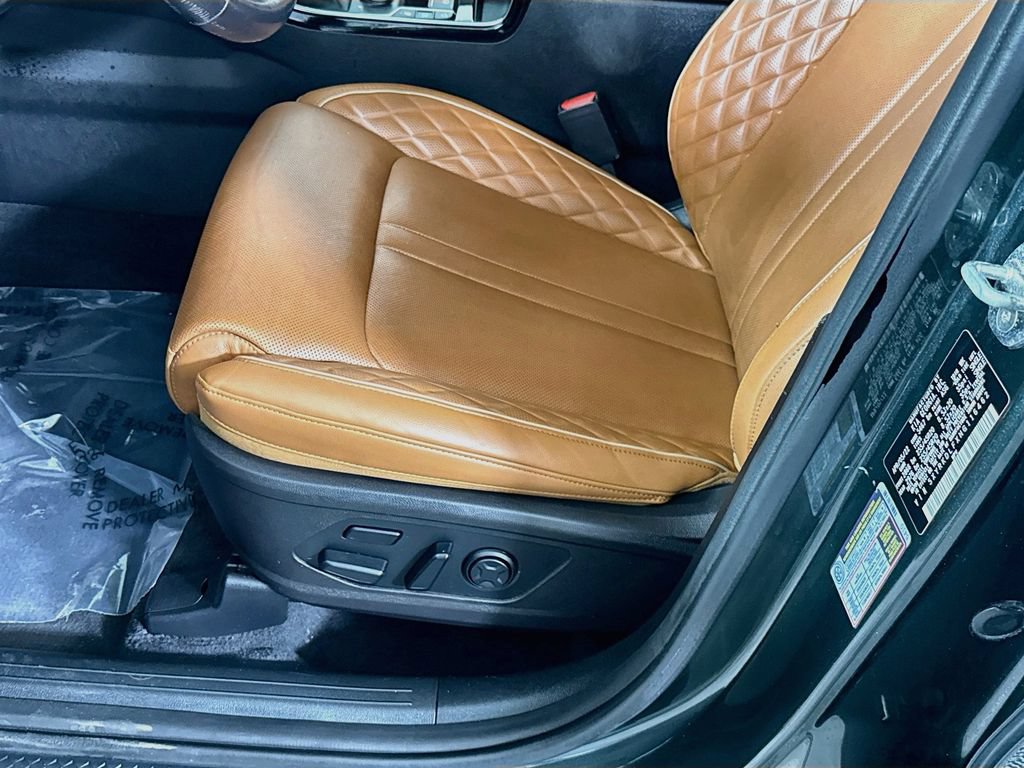 Certified 2022 Kia Sorento SX Prestige w/ Rust Color Package AWD/4WD image 28
