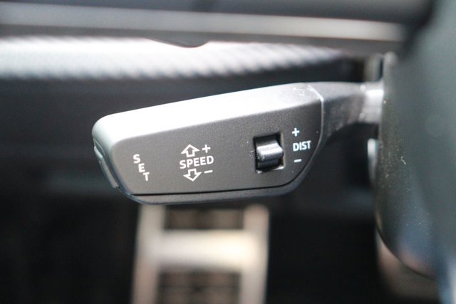 Used 2022 Audi RS Q8 AWD/4WD image 22
