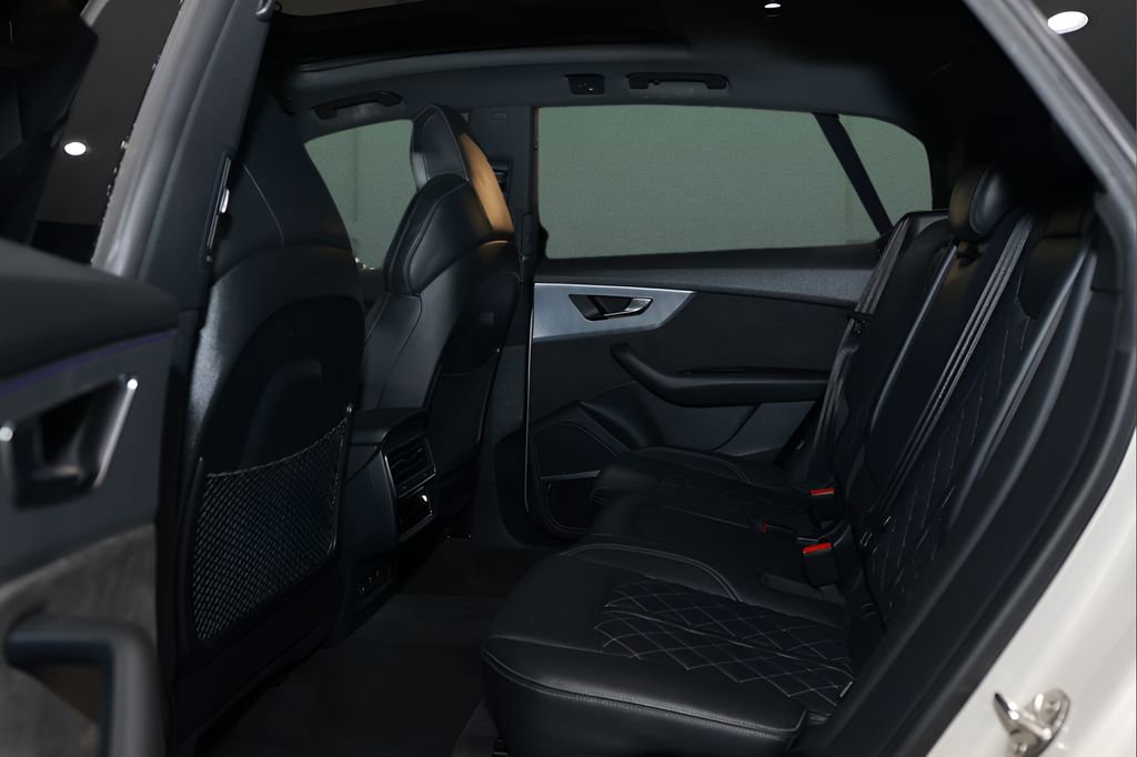 Used 2021 Audi SQ8 Premium Plus w/ SQ8 Black Optic Package image 12