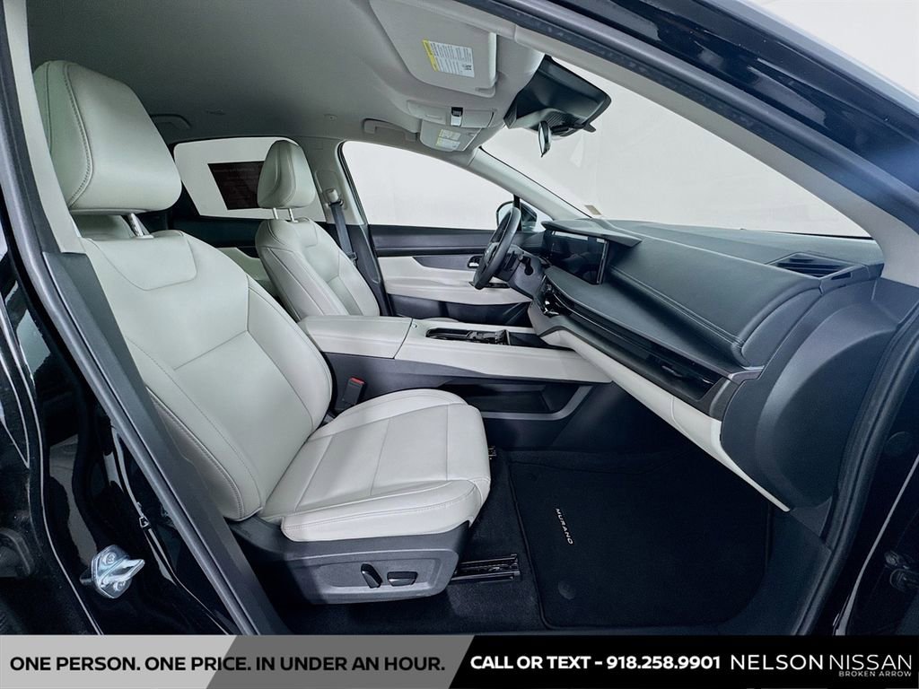 Certified 2025 Nissan Murano SV image 26