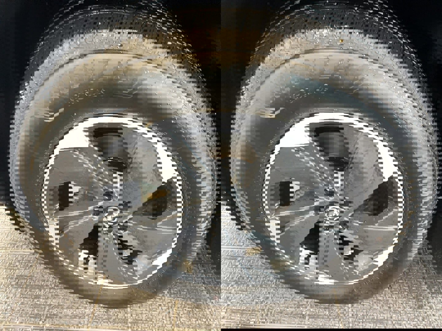 Used 2025 Nissan Rogue SV image 24