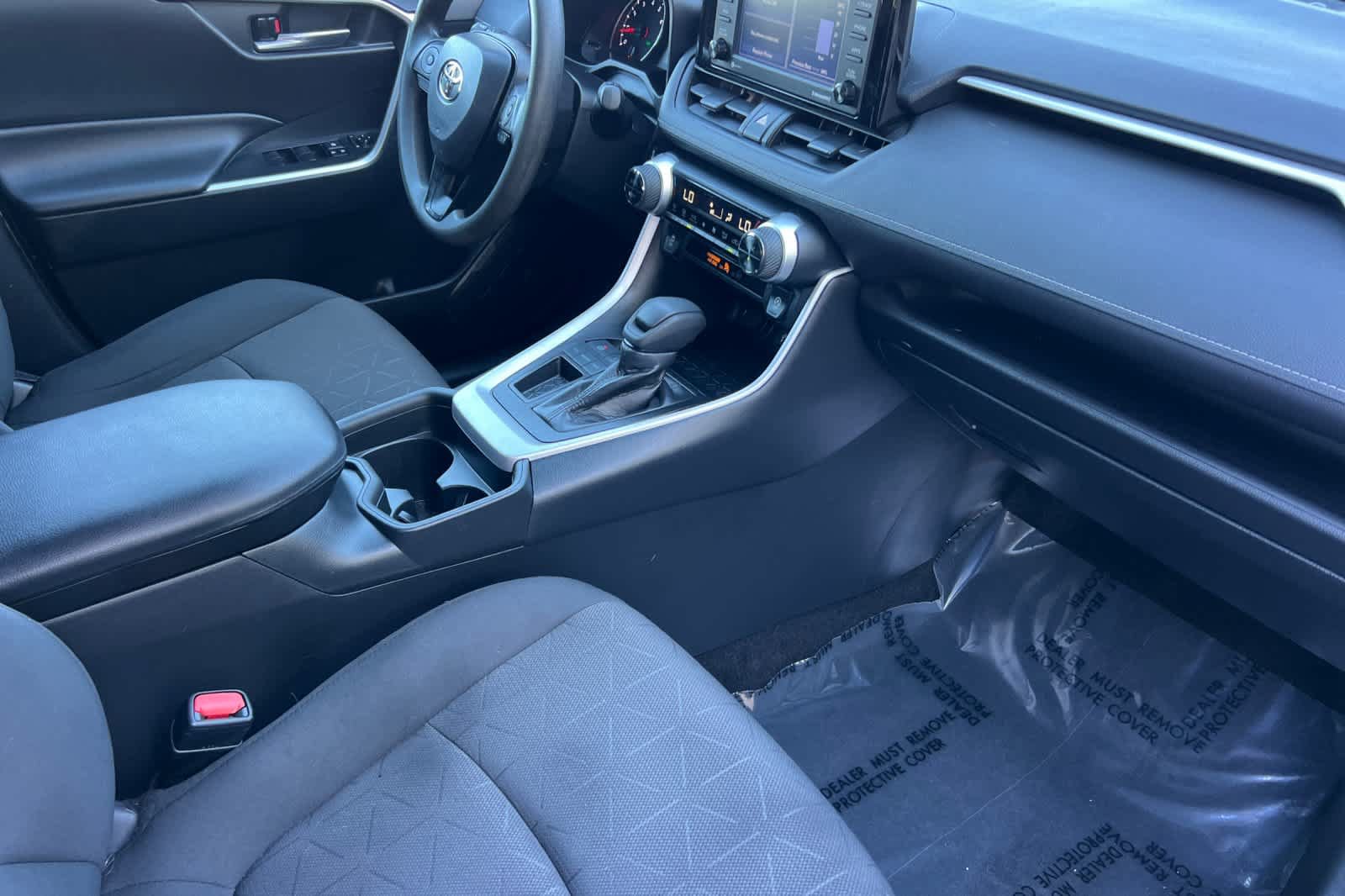 Used 2021 Toyota RAV4 XLE FWD image 17