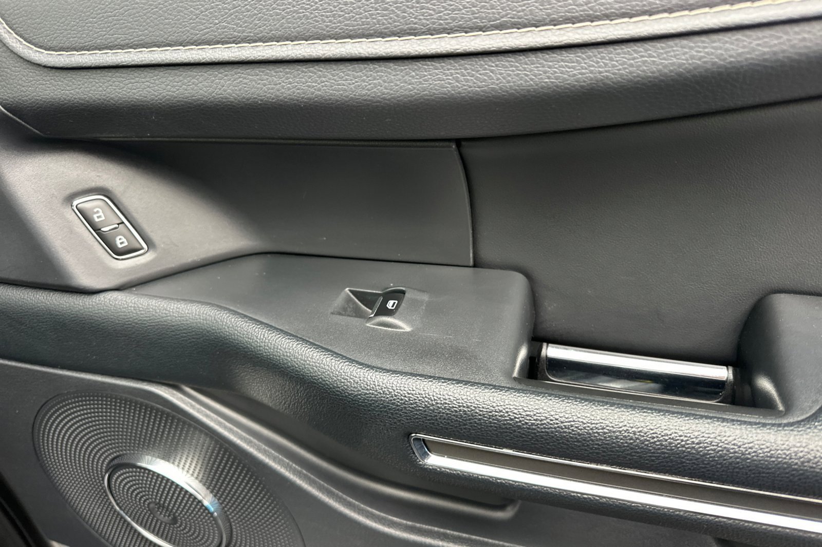 Used 2024 Ford Expedition Max XLT image 23