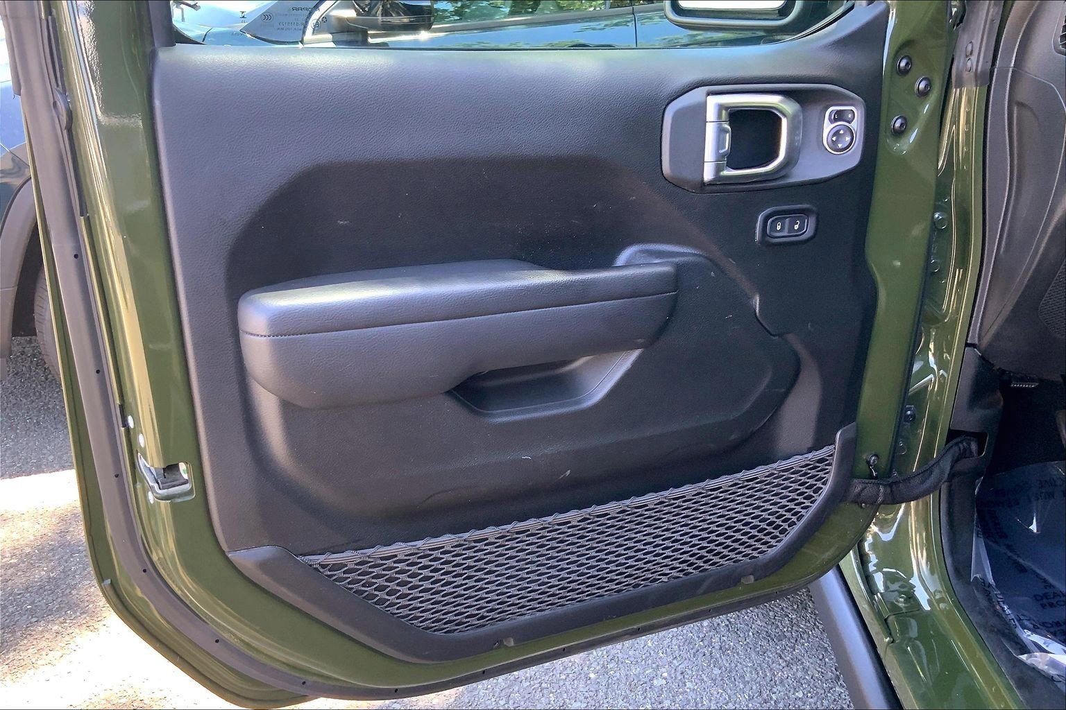 Used 2023 Jeep Gladiator Sport AWD/4WD image 17
