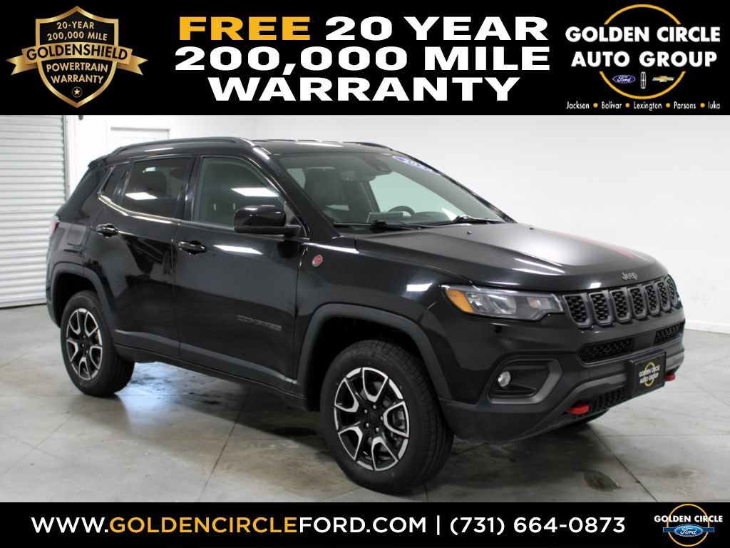 Used 2024 Jeep Compass Trailhawk AWD/4WD image 1