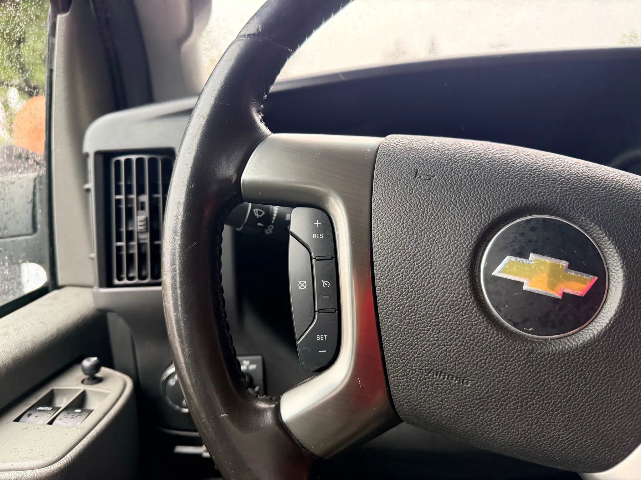 Used 2016 Chevrolet Express 3500 Extended RWD image 22