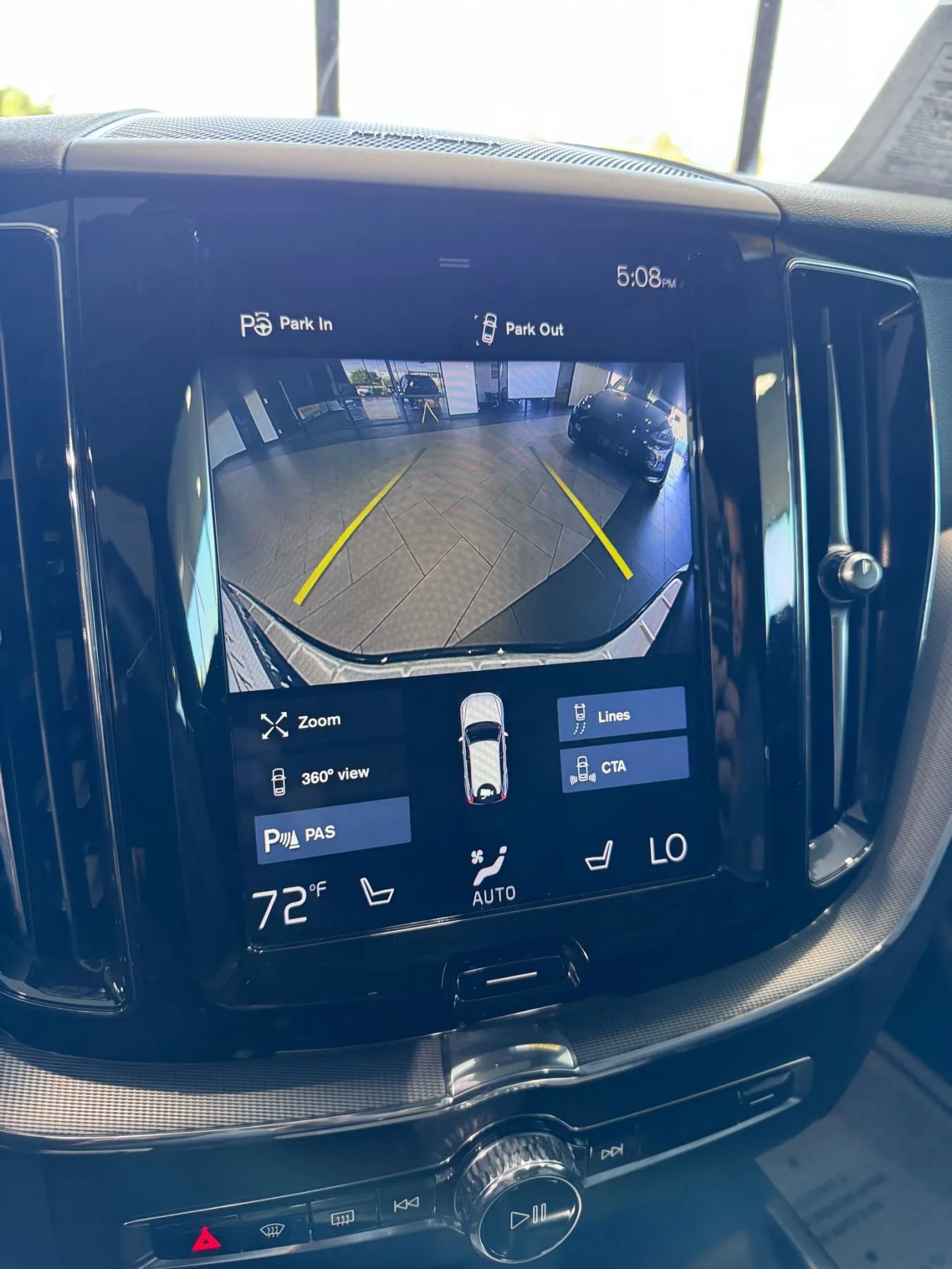 Used 2019 Volvo XC60 T5 R-Design w/ Protection Package Premier image 32