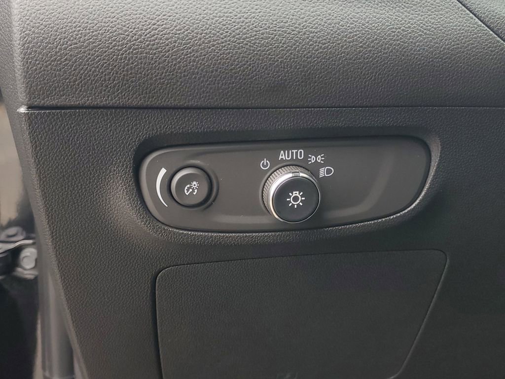 Used 2025 Buick Encore GX Preferred image 16