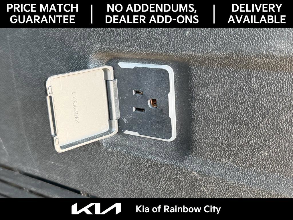 Used 2022 Chevrolet Suburban LS image 13