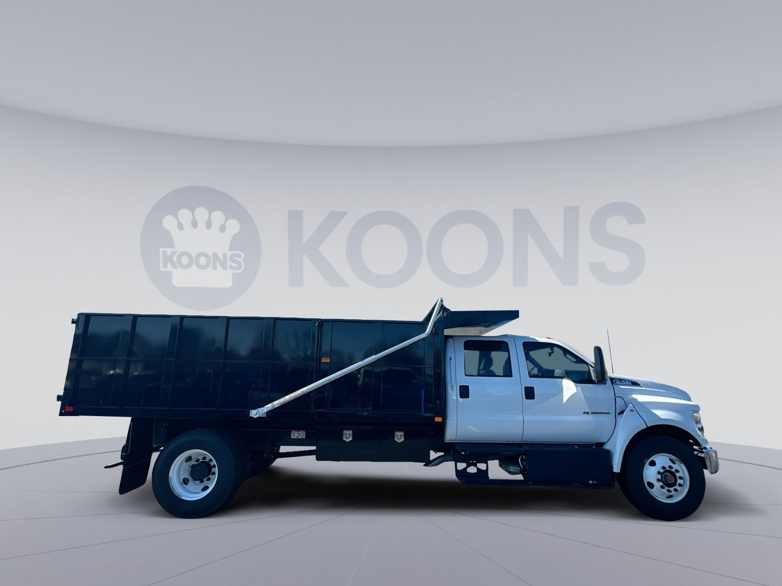 New 2026 Ford F750 2WD Crew Cab Super Duty image 8