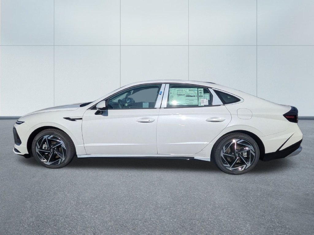 New 2026 Hyundai Sonata SEL FWD image 3