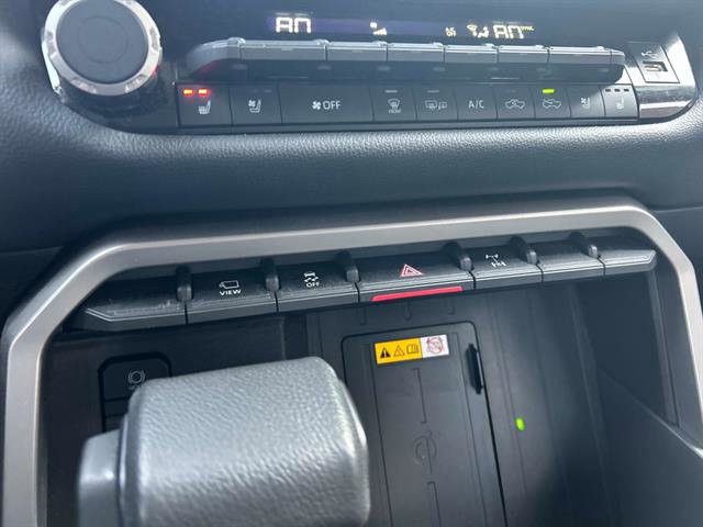 Used 2024 Toyota Tundra Limited image 29