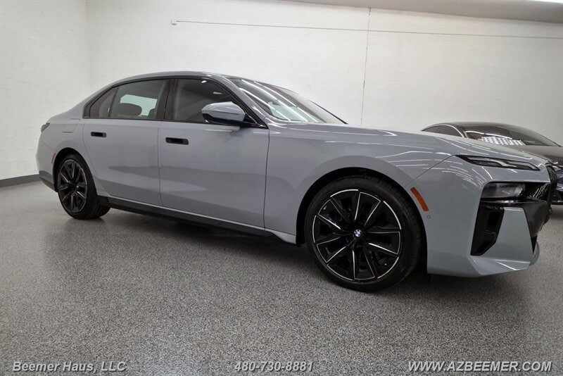 Used 2023 BMW 740i RWD image 10