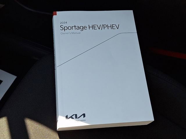 Certified 2024 Kia Sportage LX image 24