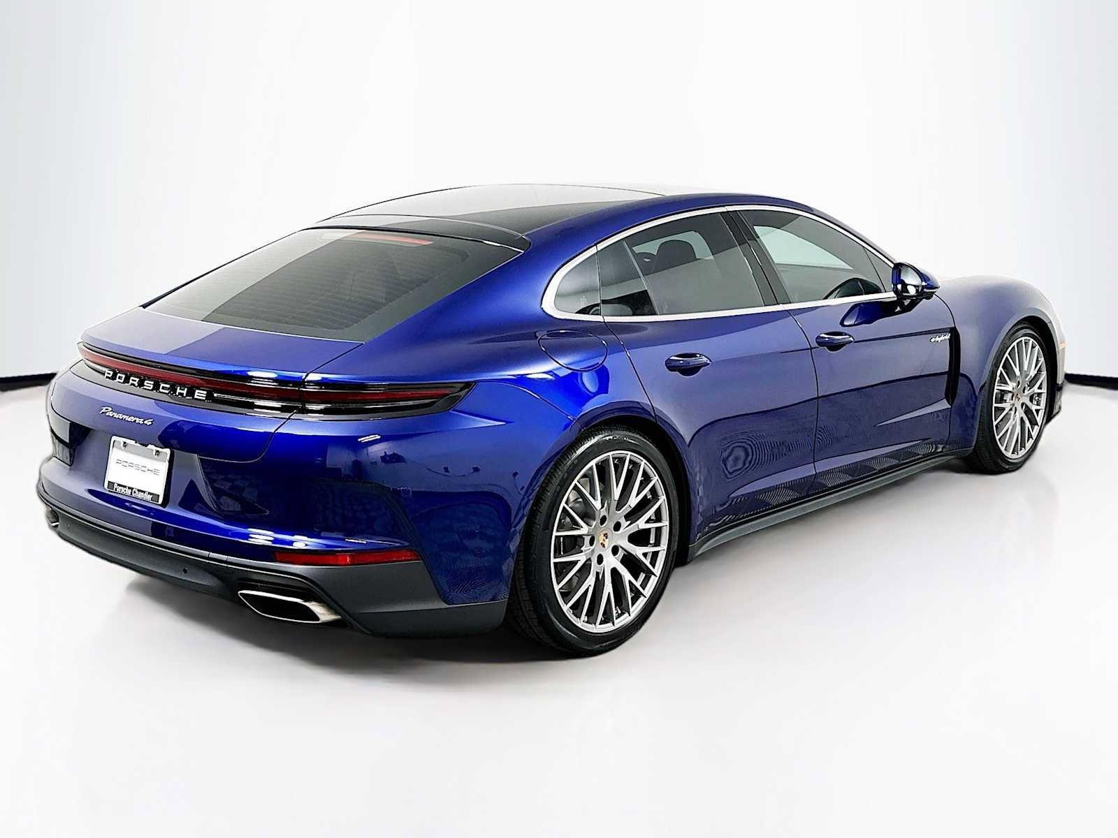 New 2026 Porsche Panamera 4 image 9