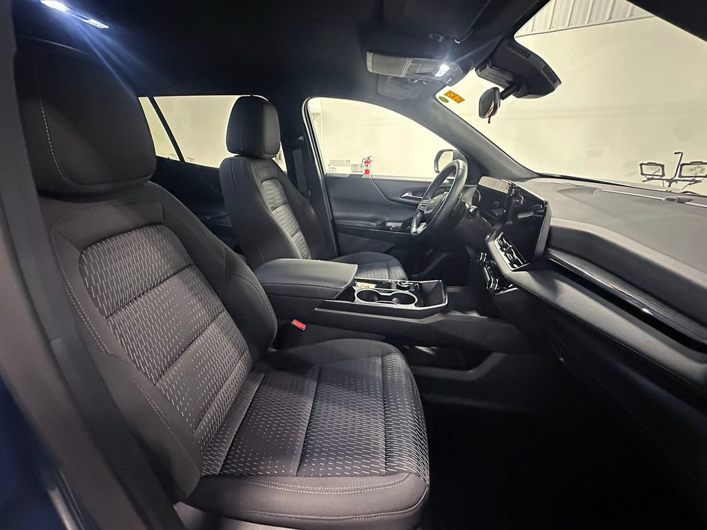 Used 2026 Chevrolet Equinox LT AWD/4WD image 26
